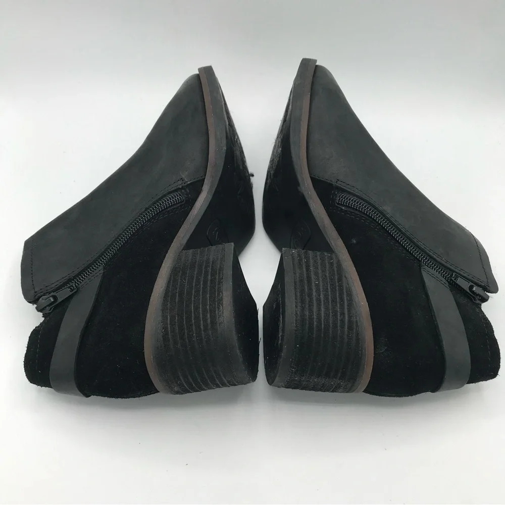 NWOB KORKS Kork-Ease Sonya Black‎ Leather Ankle Booties Sz 7 Zipper Distressed